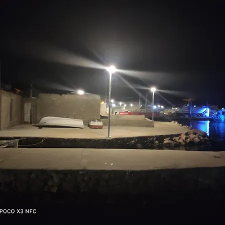 公寓 Ante 穆泰尔岛