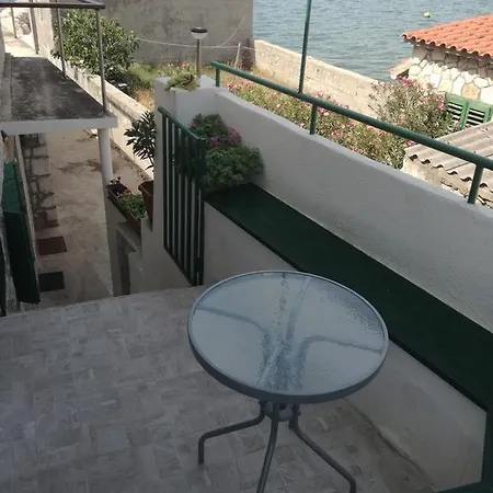 Apartman Ante